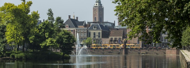 Grote Kerk en Hofvijver.jpg